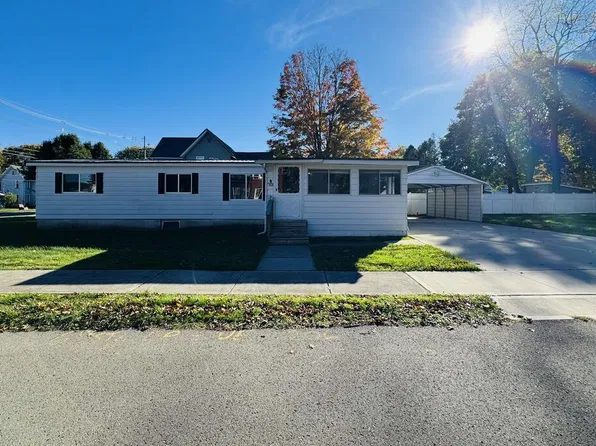 206 E Cooper St, Athens, PA 18810