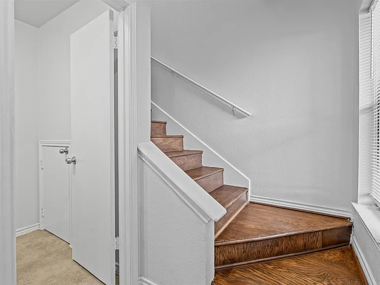 8406 Lyndon Ln #C — Photo 10