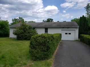 1054 Northgate Rd, Stroudsburg, PA 18360