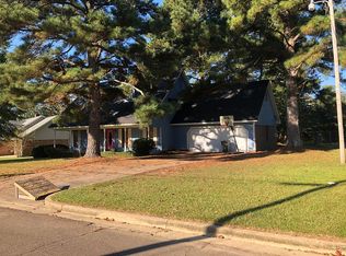 249 Lakeover Dr W, Columbus, MS 39702