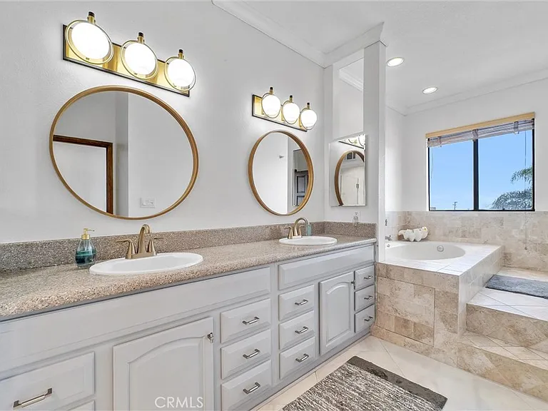 2215 Molino Ave #2215B — Photo 8
