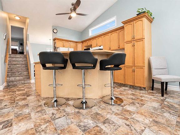 3rd image of 130 N Pinnacle Way