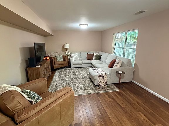 3rd image of 8671 Ruby Rise Pl