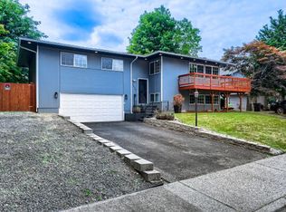 3030 Panaview Blvd, Everett, WA 98203