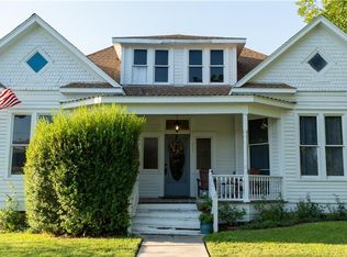 711 Summit St, Schulenburg, TX 78956