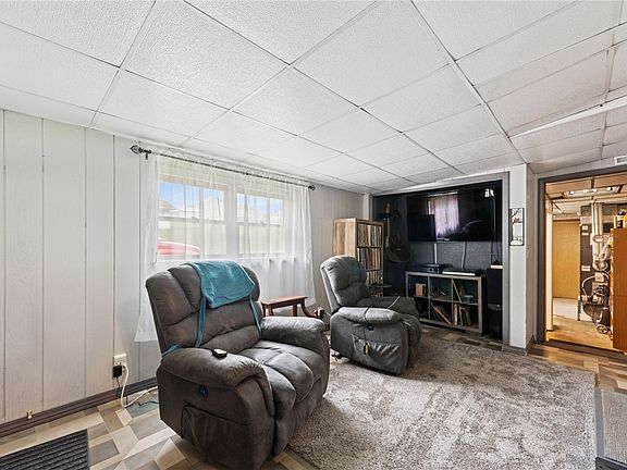 4th image of 91 Koter Dr