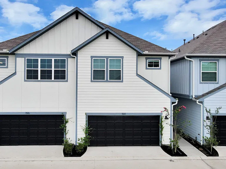 1514 Colonial Gorge Dr — Photo 1