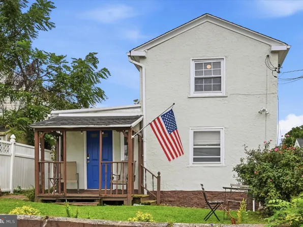 407 Jefferson St, Bridgeport, PA 19405