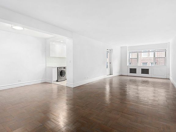 4th image of 301 E 66th St #9R