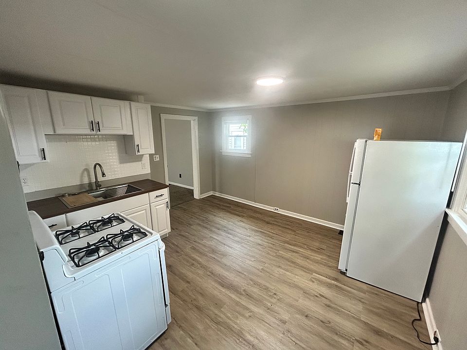 1st image of 16 W 36th St APT 2