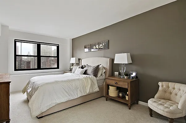 Sold by Corcoran | media 24