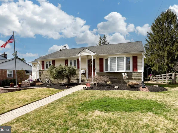 121 Reiffs Mill Rd, Ambler, PA 19002