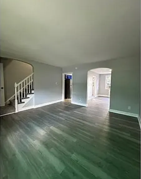 999 Kevin Rd — Photo 2