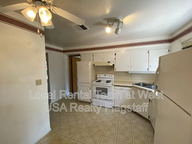 2830 N Schevene Blvd — Photo 15