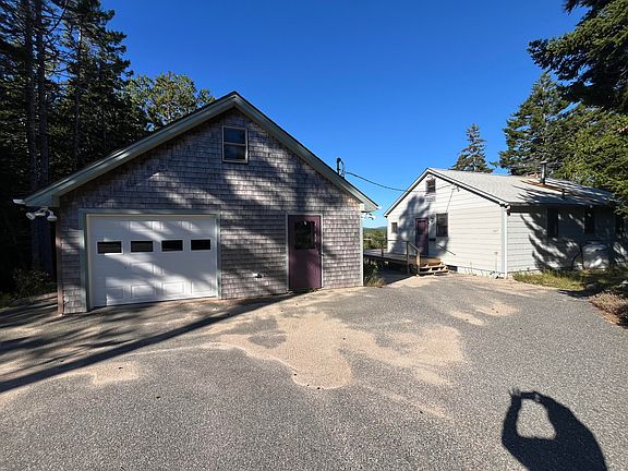 3rd image of 257 Summer Harbor Road