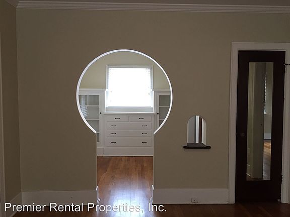 3rd image of 2928 Juniper St