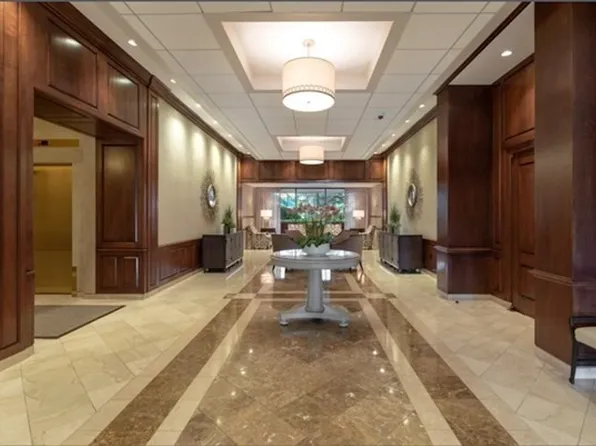 9 Hawthorne Pl APT 7F, Boston, MA 02114