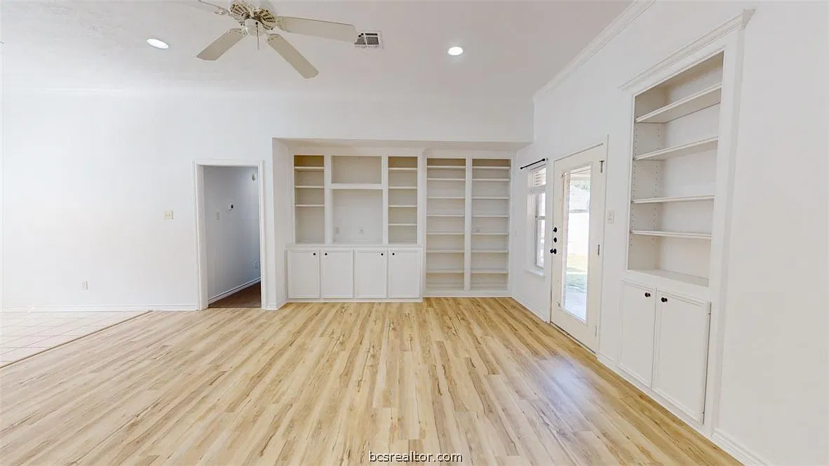 4 bed, 2.0 bath, 1645 sqft, $2,300 — Photo 4