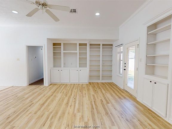 4th image of 3614 Graz Dr