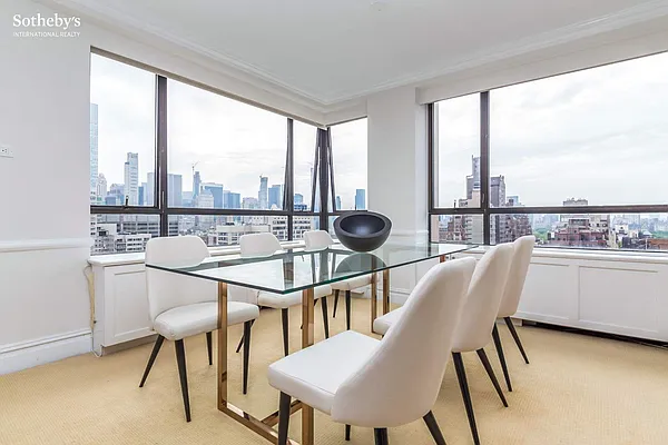 Sold by Sotheby's International Realty | media 15