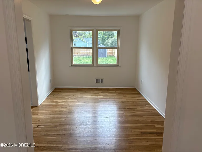 19 Lennox Ave — Photo 5