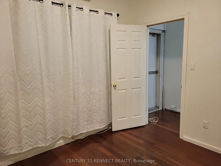 181 Augusta Ave #2 — Photo 16