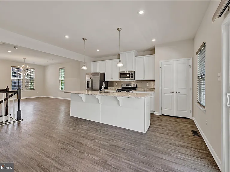 10 Laurel Gate Ct — Photo 9