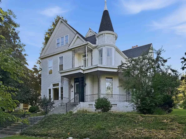 220 S Morgan St, Morganfield, KY 42437