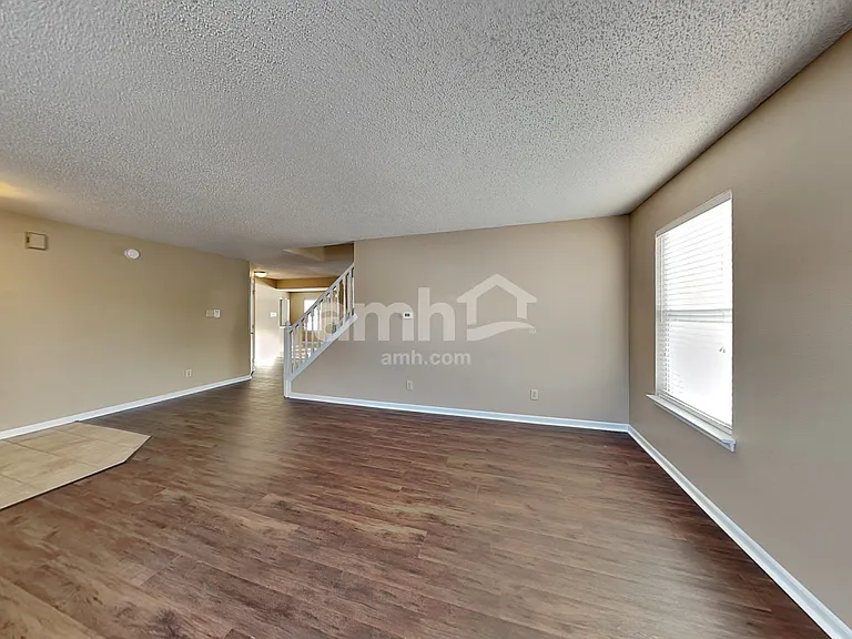 10191 Tournon Dr — Photo 7
