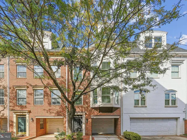 703 Capitol Square Pl SW, Washington, DC 20024