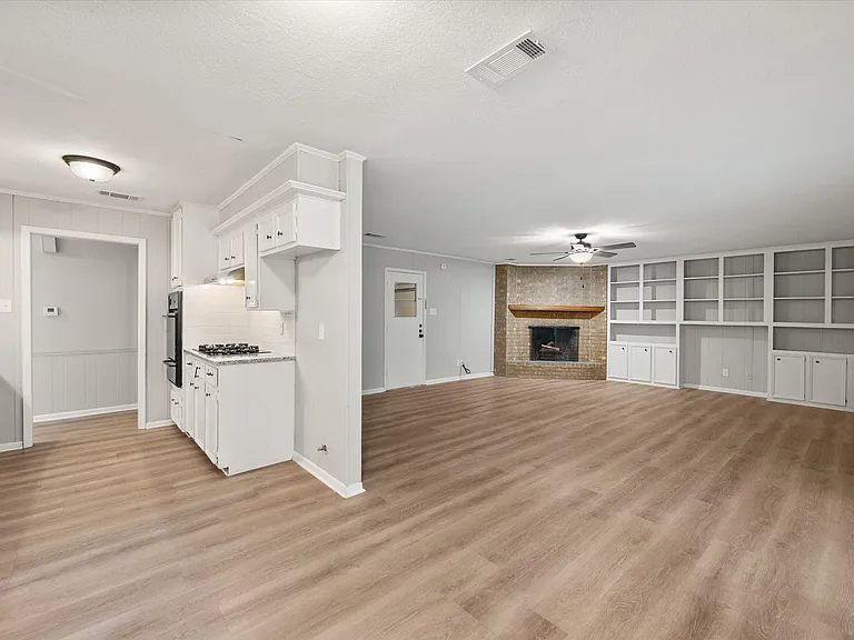 2604 Fairmont Cir — Photo 12