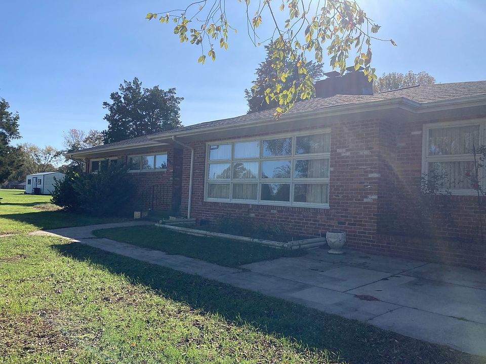 1st image of 3940 Senior Ln