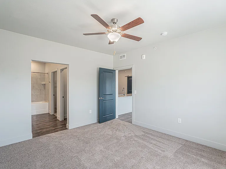 Marq at Monument Ridge — Photo 8