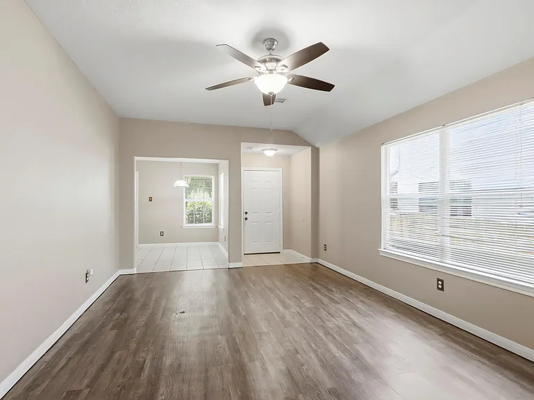 3031 Cypress Island Dr — Photo 3
