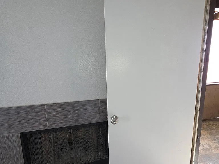 2080 Highview Ct #7 — Photo 8