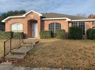 4413 Crystal Ln, Garland, TX 75043