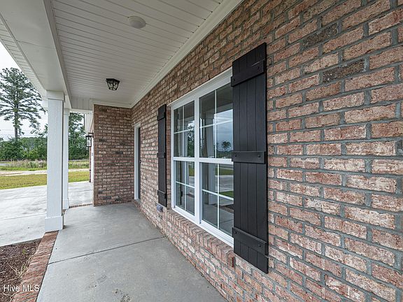 4th image of 901 Finn Court