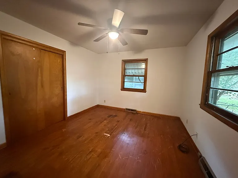 529 W Normal St — Photo 7