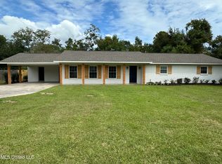 223 Felicity St, Bay Saint Louis, MS 39520