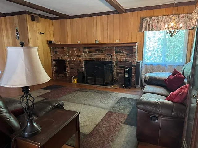 LIVING ROOM WITH FIREPLACE