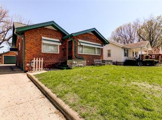 6 East Dr, Decatur, IL 62526