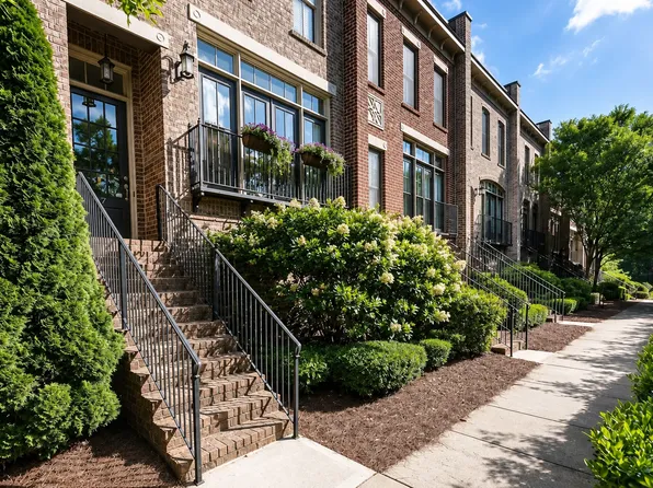 17 High Gate Trl, Decatur, GA 30030