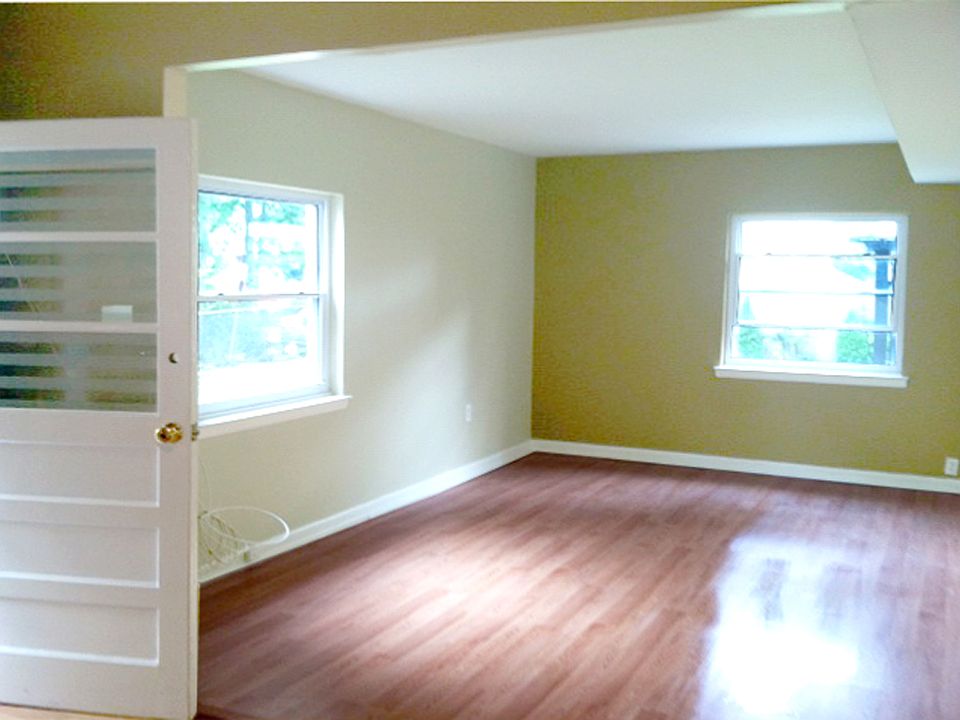 2nd image of 2872 Lamport Pl #1