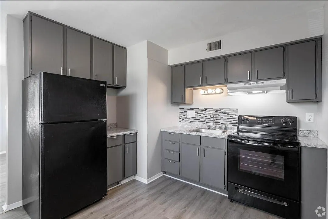 1505 Manchester Ave - 1511 - Unit 6 — Photo 1