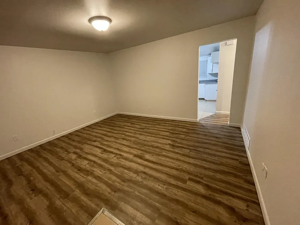 3071 S 9000 W — Photo 2
