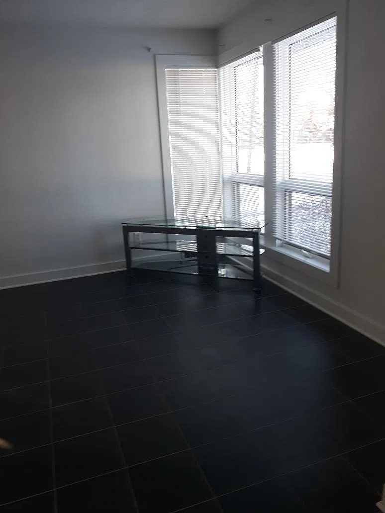 1505 Davenport Ave — Photo 4