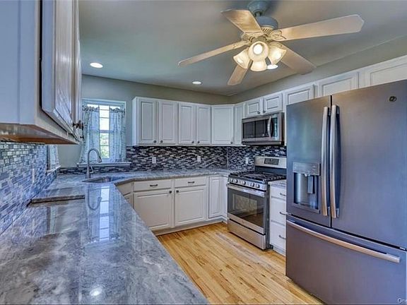 2nd image of 122 Kelly Ave