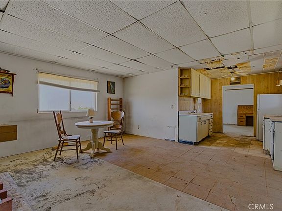 4th image of 80422 Baseline Rd