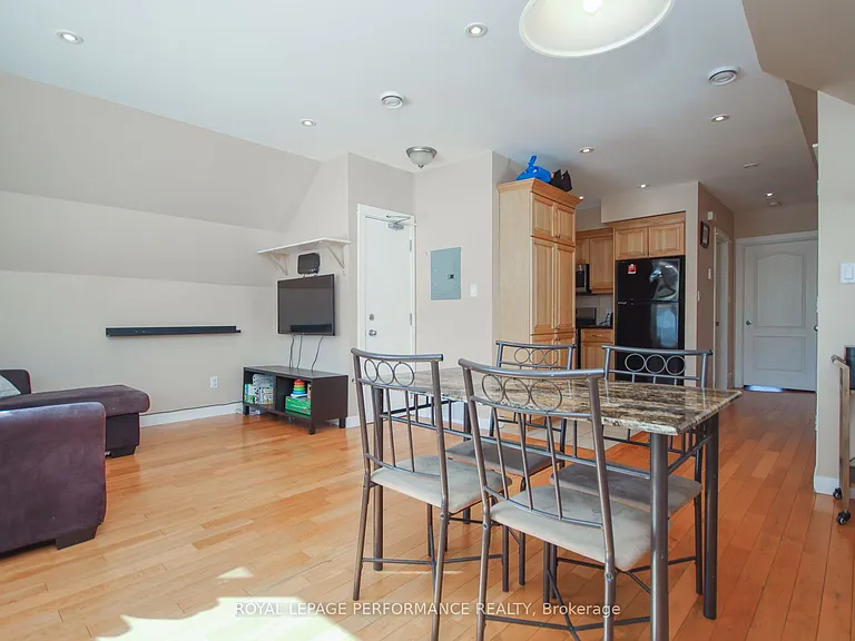 736 Cooper St E #3 — Photo 7