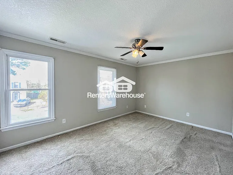 1947 Candlelight Dr — Photo 14